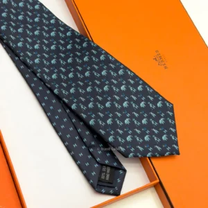 Marine Figure Libre Tie