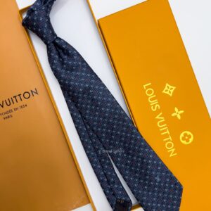 LOUIS VUITTON - Navy BEAR PATTERN SILK TIE