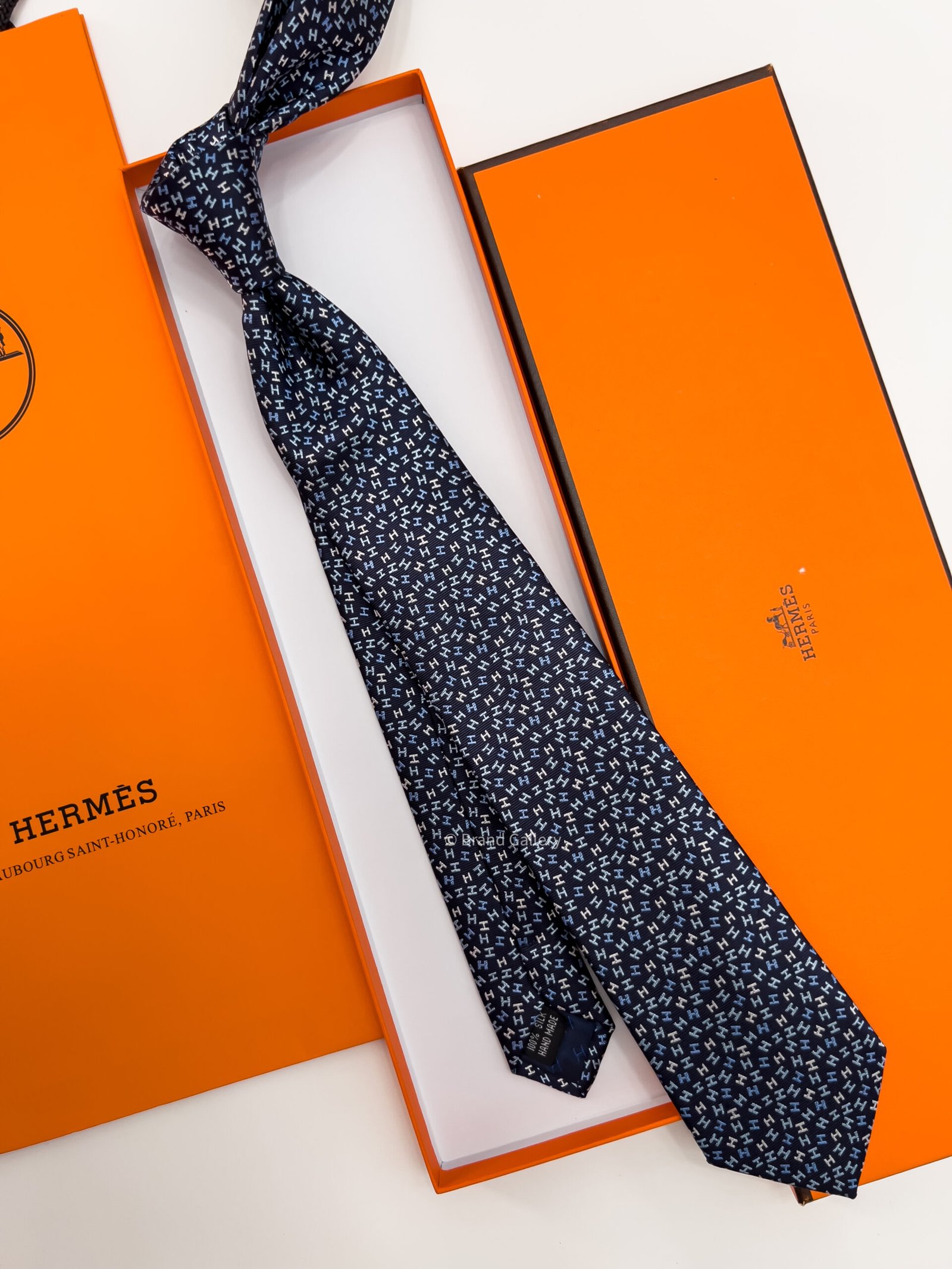 HERMES - Navy H PATTERN SILK TIE