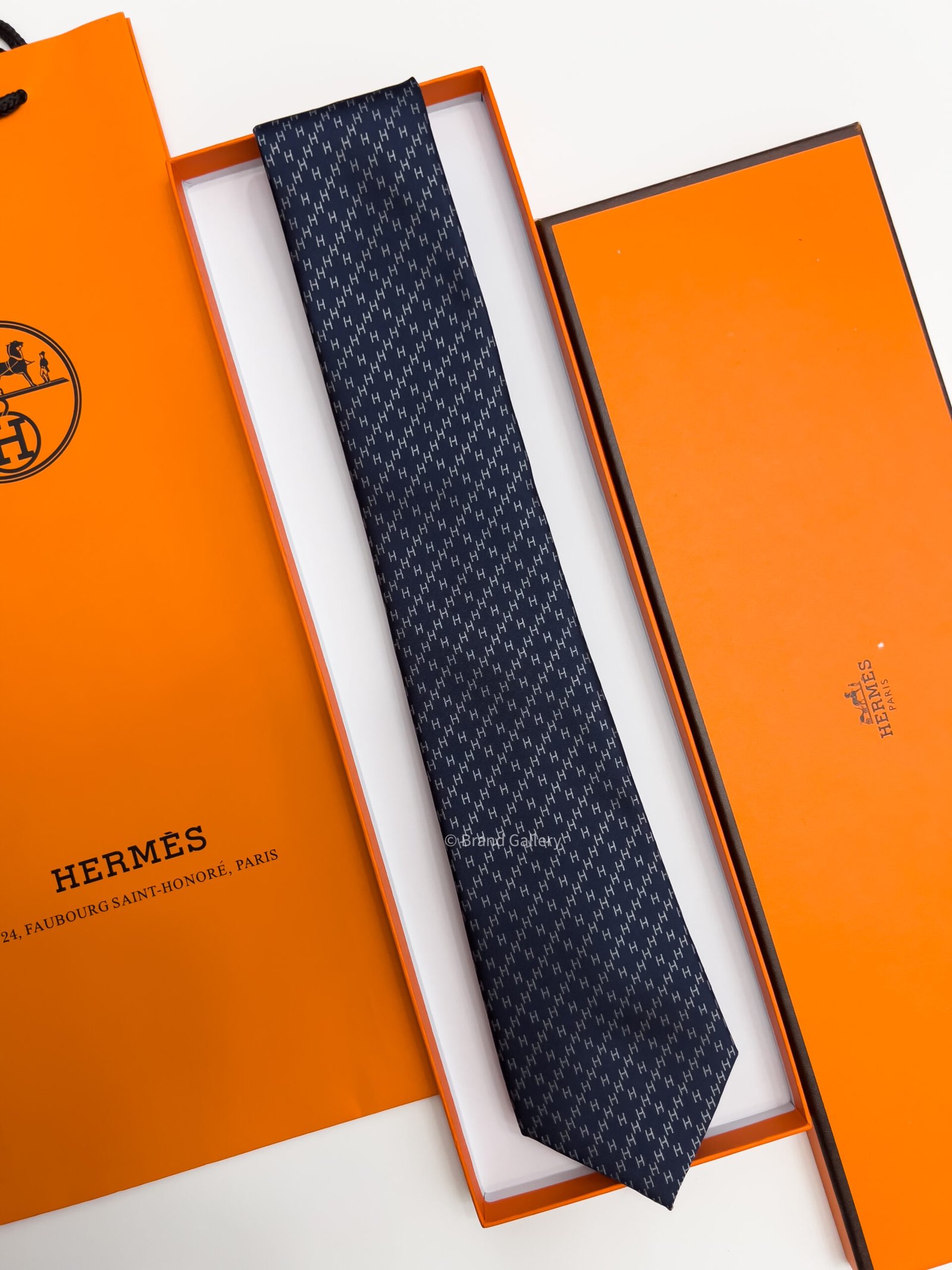 HERMES - Navy DIAMOND H PATTERN SILK TIE - Image 2
