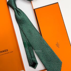 HERMES - Green PETITS MAILLONS SILK TIE