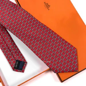 Red H Manchettes Silk Tie