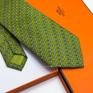 Maximum Green DUCK PATTERN SOFT SILK TIE