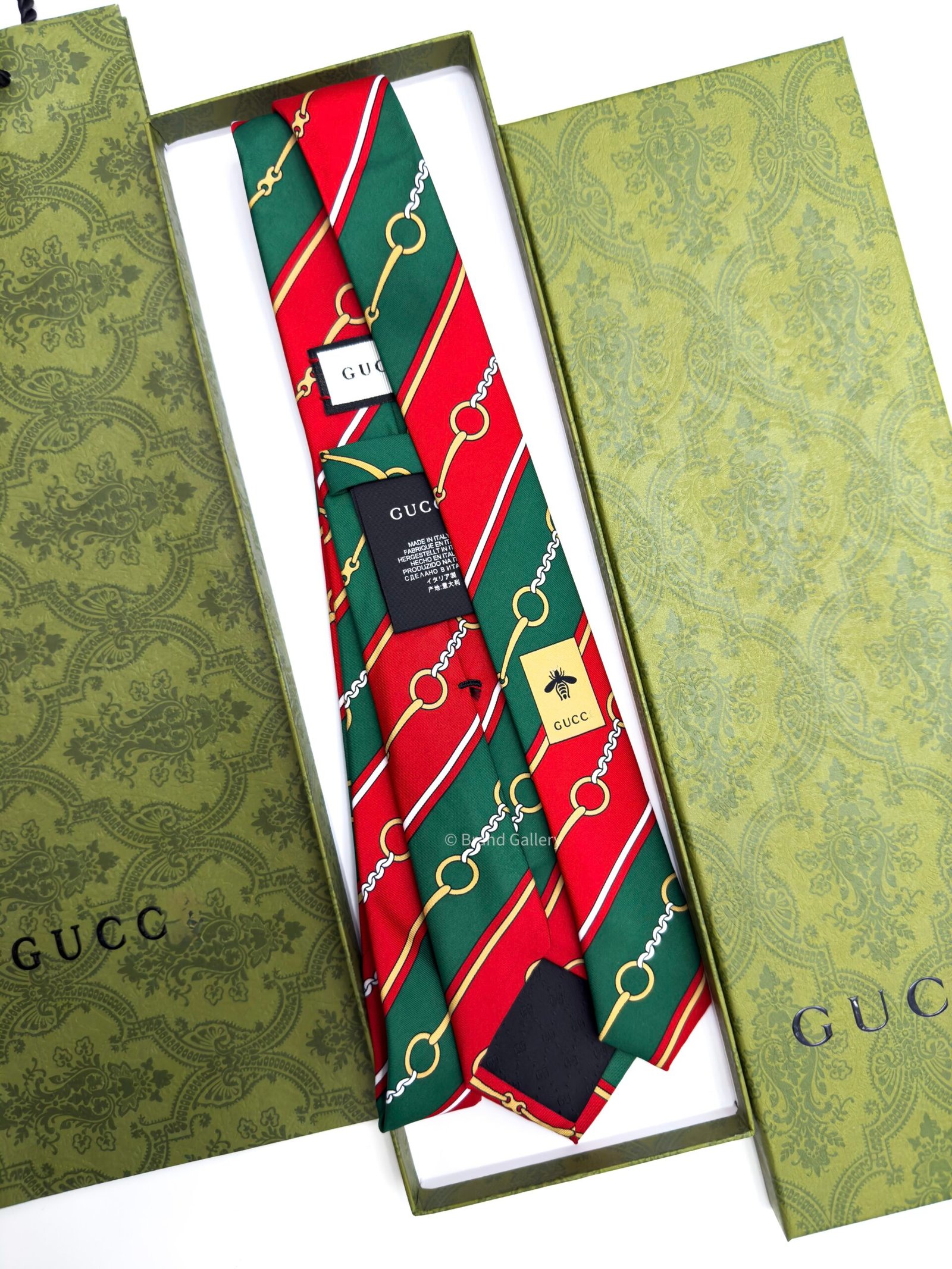Green and Red HORSEBIT CHAIN SOFT SILK TIE - Image 3